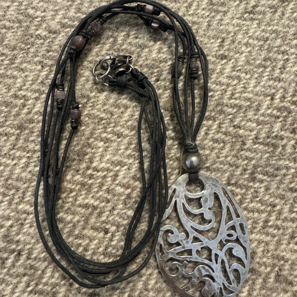Silpada Black and Silver Ornate Pendant Necklace